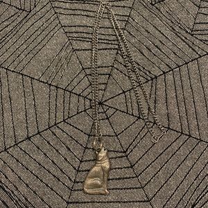 Unisex Howling Wolf Necklace